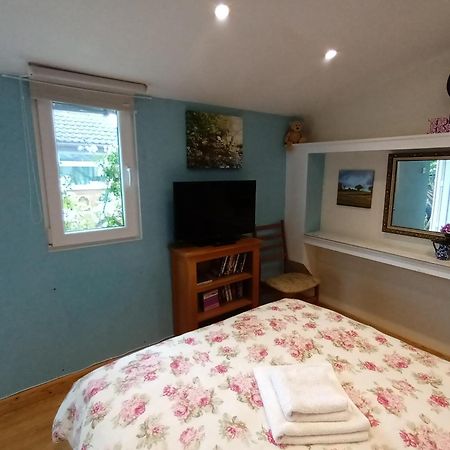 Private Suite In Oxfordshire, A40 Уитни Экстерьер фото