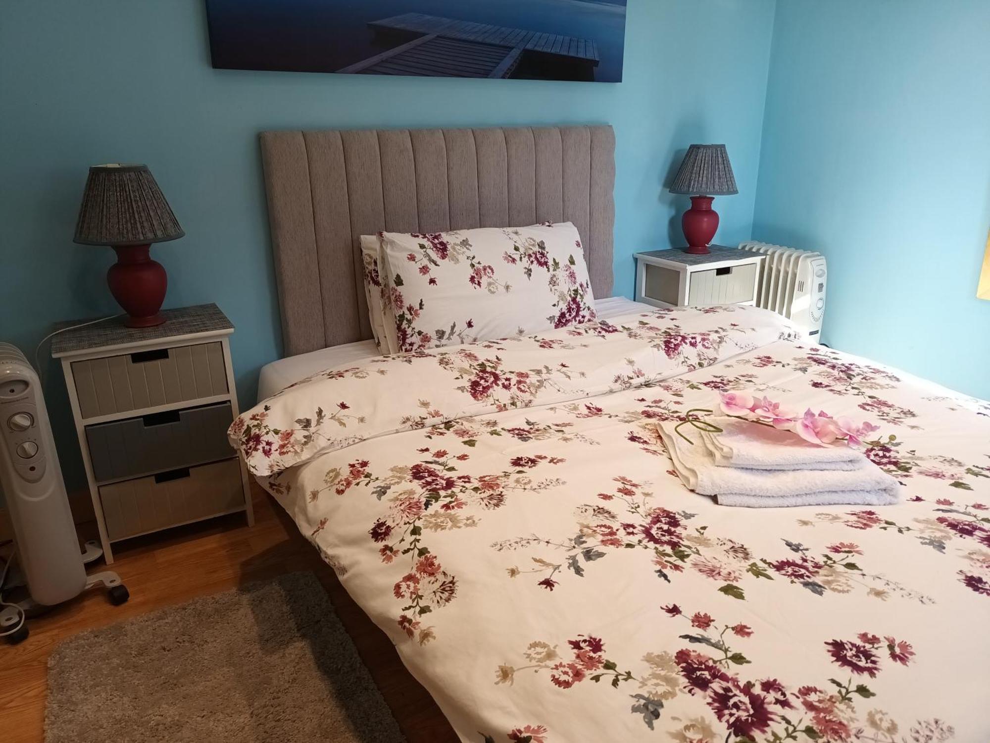Private Suite In Oxfordshire, A40 Уитни Экстерьер фото